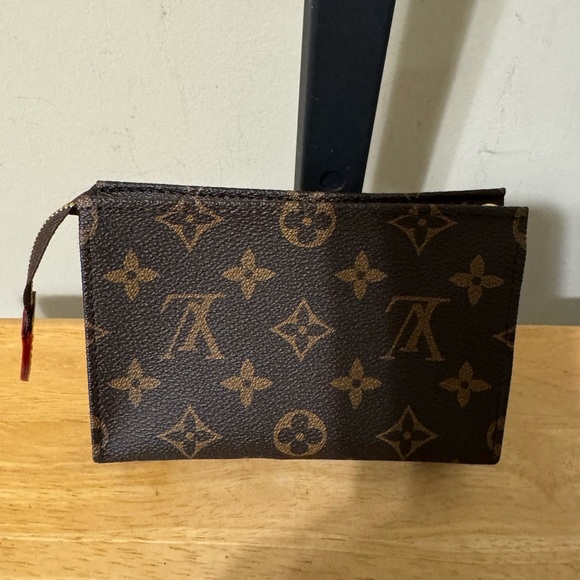 Louis Vuitton Monogram Clutch - Picture 2 of 14